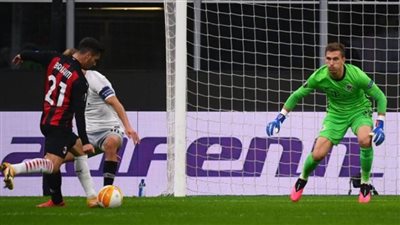 ميلان يفوز على سبارتا براغ