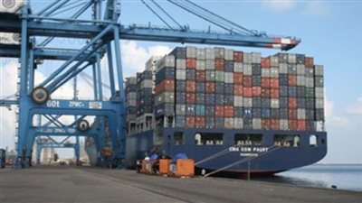 ميناء دمياط يستقبل 8 سفن حاويات وبضائع عامة