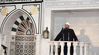 وزير الأوقاف: من يحب رسول الله عليه التحلي بأخلاقه