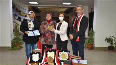 نائب محافظ الإسكندرية تكرم 146 شابًا من المتطوعين بالأندية الاجتماعية