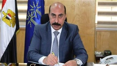 محافظ أسوان:تسليم المبالغ للمستحقين ضمن المبادرة الرئاسية 