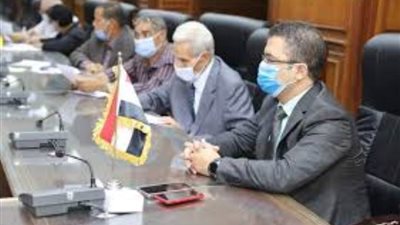 محافظ سوهاج يشكل لجنة لحصر المباني القديمة والمسجلة كتراث معماري