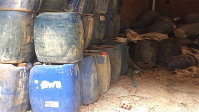 التحفظ على 24 طن منظفات صناعية منتهية الصلاحية بالإسكندرية