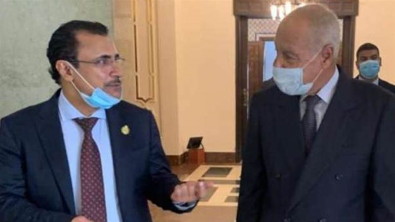 أبو الغيط يعقد اجتماعا