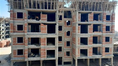 وزير الإسكان: صب أسقف الدور 