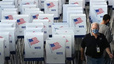 صانعو السياسة الاقتصادية الكندية يتطلعون إلى نتيجة الانتخابات الأمريكية