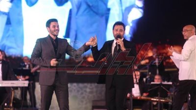 عاصي الحلاني يقدم تحية لمصر وشعبها وجيشها وروائع الألحان مع ساحر الكمان