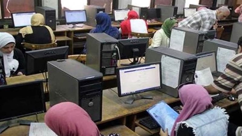 طلاب تنسيق الدبلومات