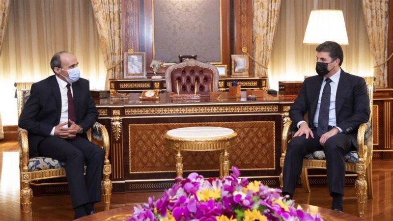 بارزاني وقنصل مصر