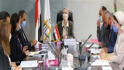 وزيرة البيئة تؤكد حرص القيادة السياسية على إشراك القطاع الخاص وغير الرسمي بمنظومة إدارة المخلفات