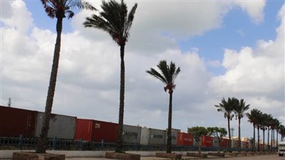 نقل 120 حاوية عبر السكك الحديدية من ميناء الدخيلة إلى 