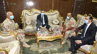 رئيس أركان إدارة المدرعات يتابع انتظام الانتخابات بالمنوفية