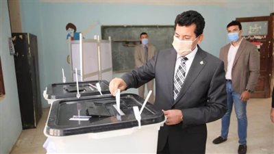 وزير الرياضة يشكر مؤمن زكريا  لحرصه على المشاركة بانتخابات النواب