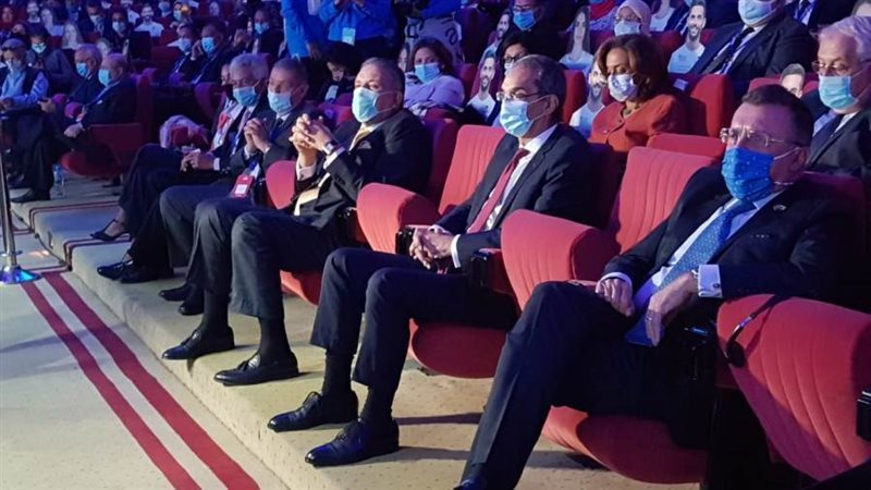 وزير الاتصالات والسفراء