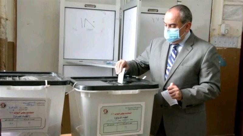 وزير الطيران اثناء