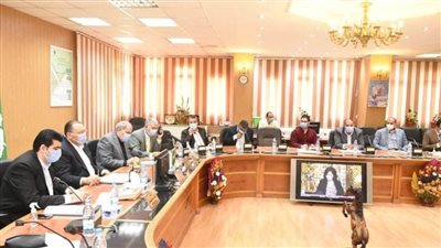 محافظ الشرقية يتابع غرفة عمليات انتخابات النواب بالديوان العام