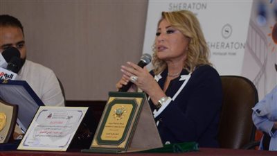 مهرجان الإسكندرية يكرم المخرجة 
