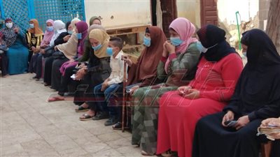  محافظ كفر الشيخ يشيد باقبال المواطنين علي مقار اللجان الانتخابية للادلاء بأصواتهم