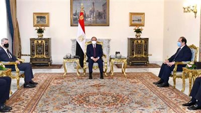 الرئيس السيسي يلتقي رئيس المخابرات البريطانية