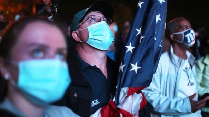 الأمريكيون يحتفلون