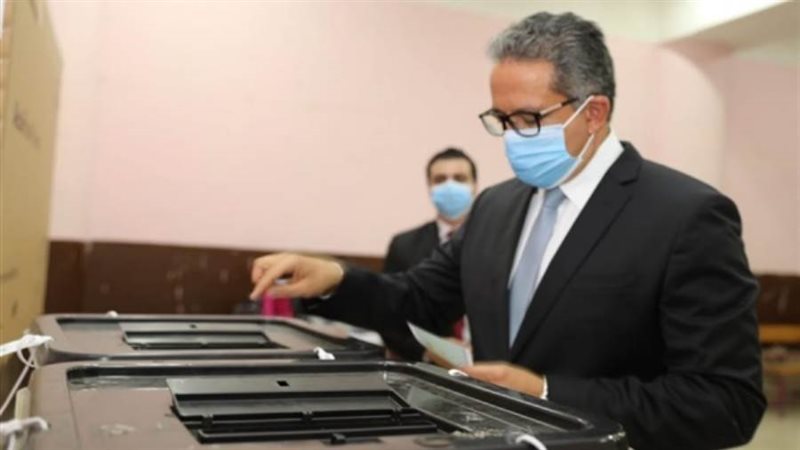 د.خالد العناني وزير