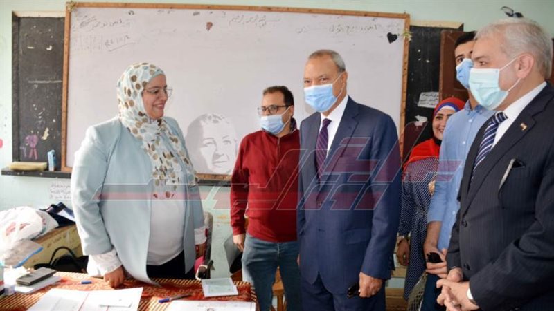 الهجان يتفقد اللجان