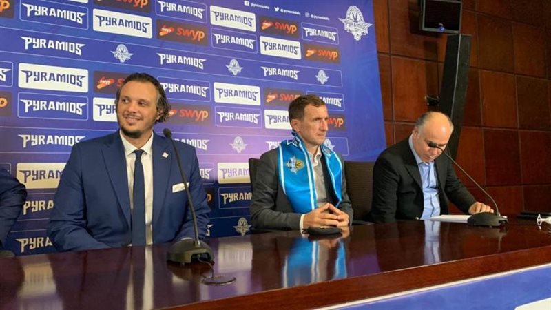 المدير الفني الجديد