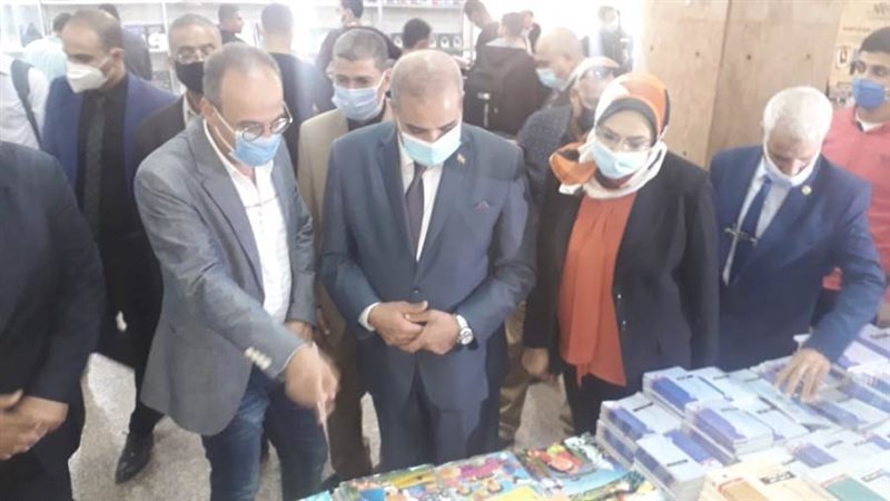 جانب من المعرض بجامعة