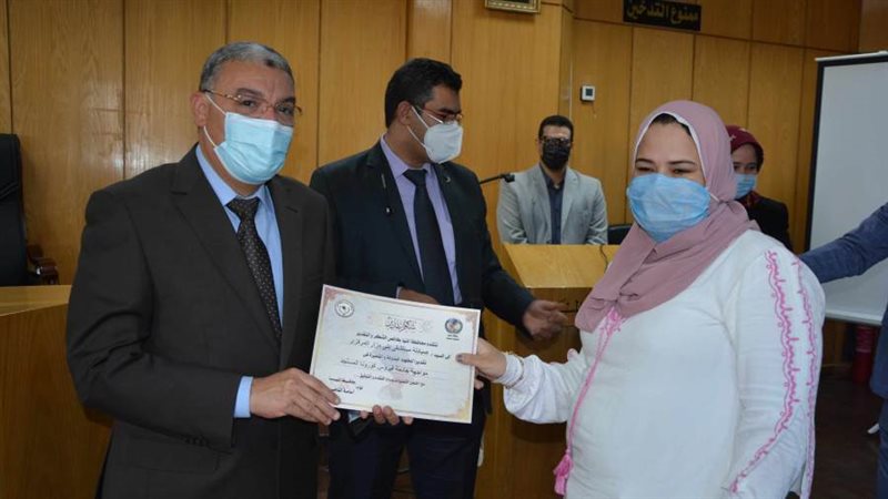 محافظ المنيا