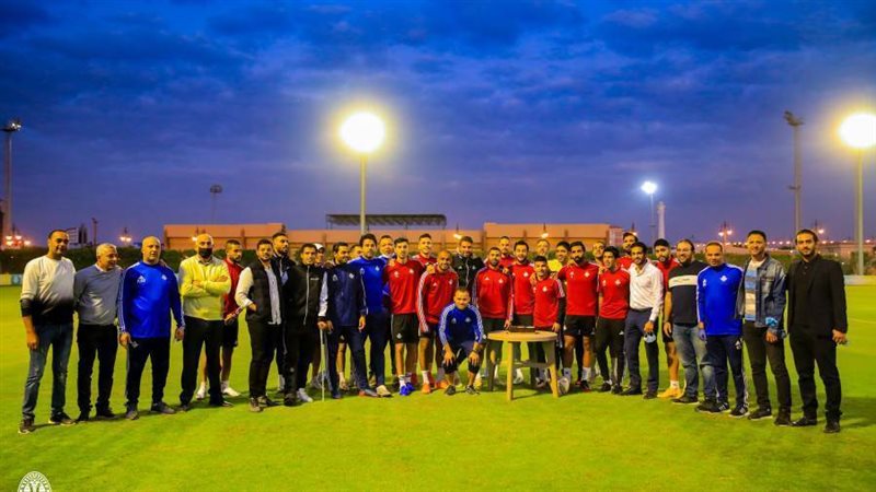 بيراميدز يحتفل بعيد