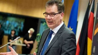 وزير التنمية والتعاون الدولي الألماني يطالب بتوزيع عادل للقاح كورونا 