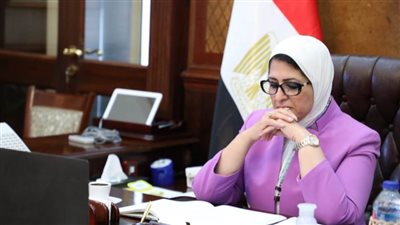 وزيرة الصحة تجتمع مع محافظي الإسكندرية ومطروح لمراجعة خطة مواجهة 