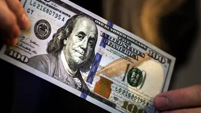 الدولار يخسر 40 قرشا بنسبة 5ر2% أمام الجنيه المصري منذ بداية 2020