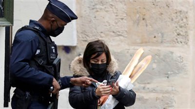 فرنسا: عاقبنا 100 ألف مخالف للتدابير الوقائية من الوباء منذ بداية الحجر الجاري