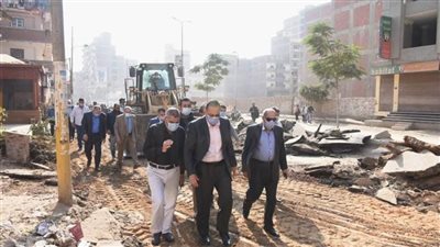 محافظ الشرقية يتابع أعمال رصف الشوارع بمنيا القمح