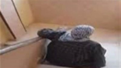 النيابة تباشر التحقيق مع الابن العاق بالشرقية.. إرضاء لزوجته طرد والدته