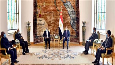 موجز الرابعة.. نشاط رئاسي مكثف.. واكتشاف أثري تاريخي