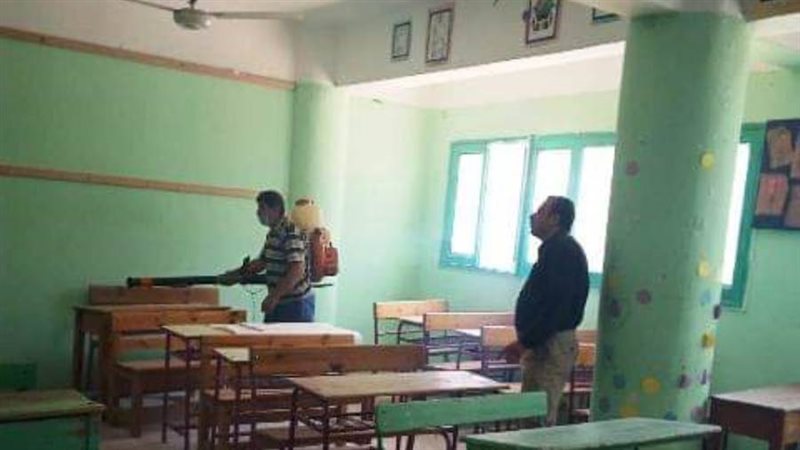 أعمال تطهير للمدارس