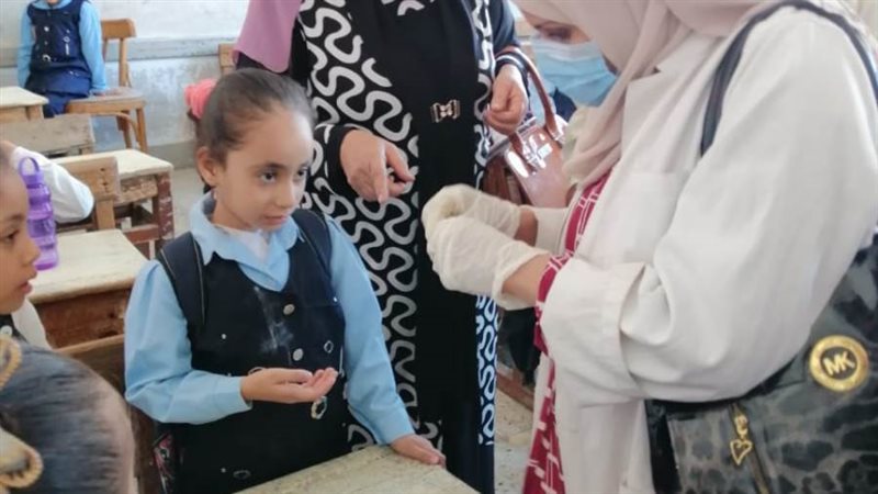 تجريع الأطفال ضد