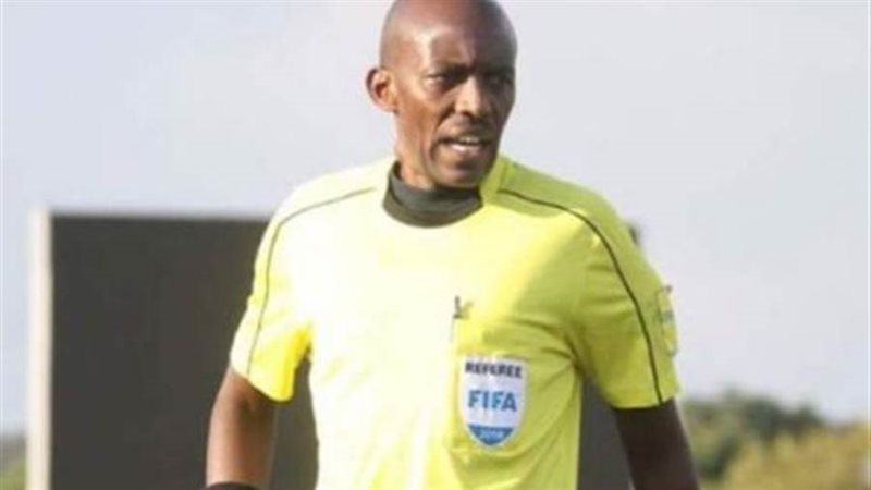 لويس هاكيز مانا حكم