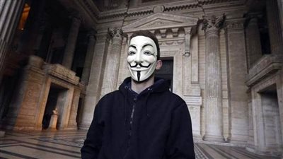 قراصنة يهاجمون شركات تصنع لقاحات كورونا