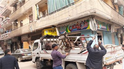 إزالة ٤٠٧ حالات إشغال طريق وغلق مقهى مخالف بالبحيرة