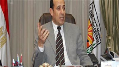 محافظ شمال سيناء يتابع عمليات رفع مياه الأمطار وسيول وسط سيناء 