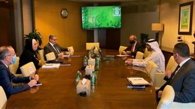 وزيرة التجارة تبحث مع ممثلي 