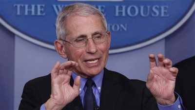 خبير طبي أمريكي: الاستجابة الوبائية ستكون أفضل إذا بدأ 