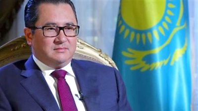 كازاخستان تمنح المستشار سعيد مرعي والمستشار عادل عمر شريف ميداليتين