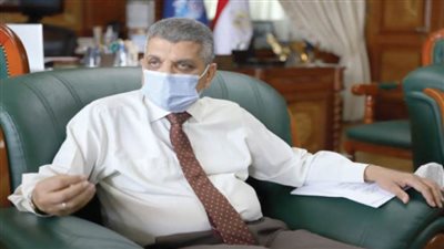  رئيس هيئة قناة السويس لـ