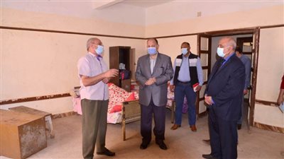 محافظ أسيوط يفاجئ مدرسة النور للمكفوفيين ويكلف لجنة من التفتيش والمتابعة بحصر السلبيات