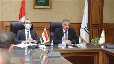 محافظ سوهاج يترأس اجتماع لجنة حصر المباني التي تجاوز عمرها 75 عاما 