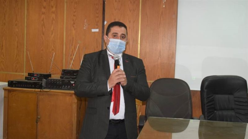 الدكتور أحمد عزيز